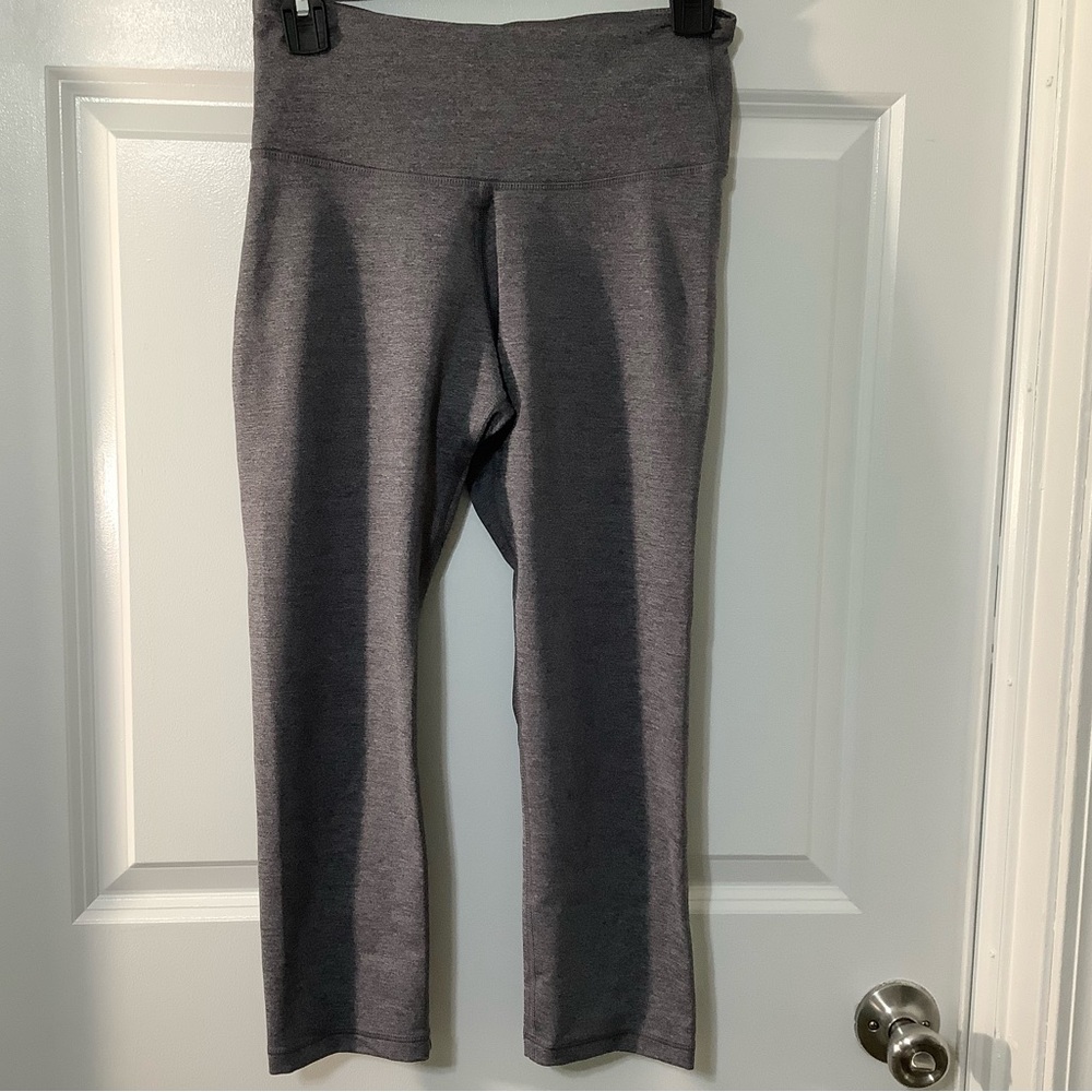 Old Navy leggings women Charcoal  Leggings size Medium